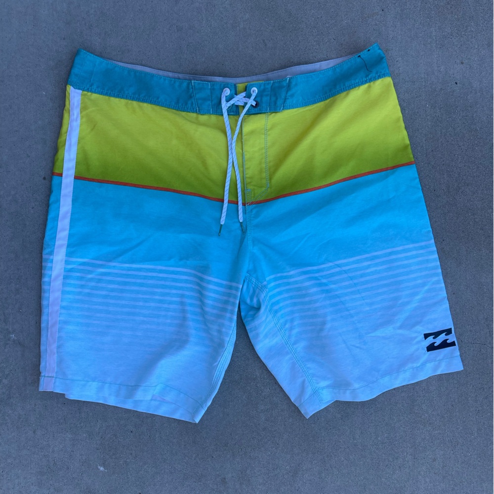 Billabong Men’s 22” Board Shorts (Size 40)